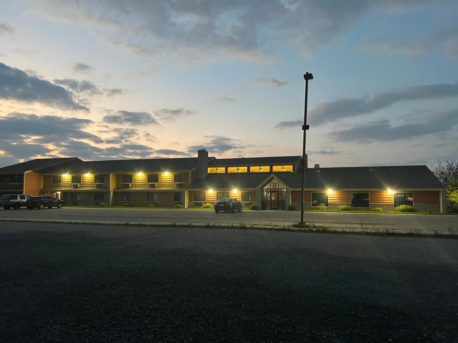 Northwoods Inn & Suites - Blackduck Exterior foto